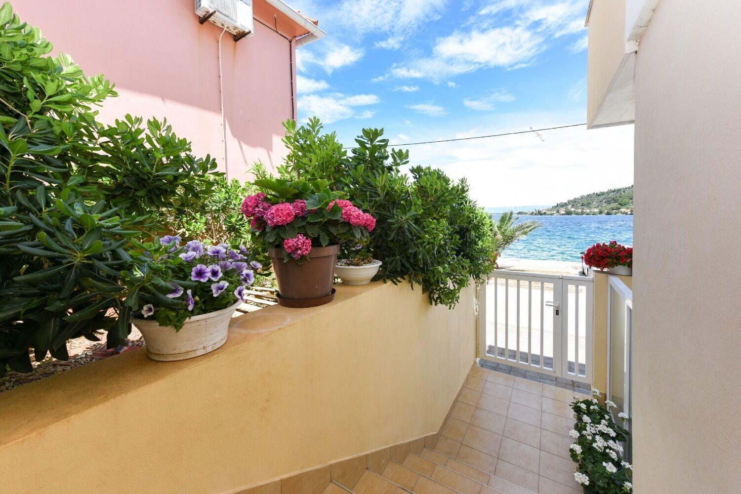 קאלי Apartments Kolt - 15M From Sea מראה חיצוני תמונה